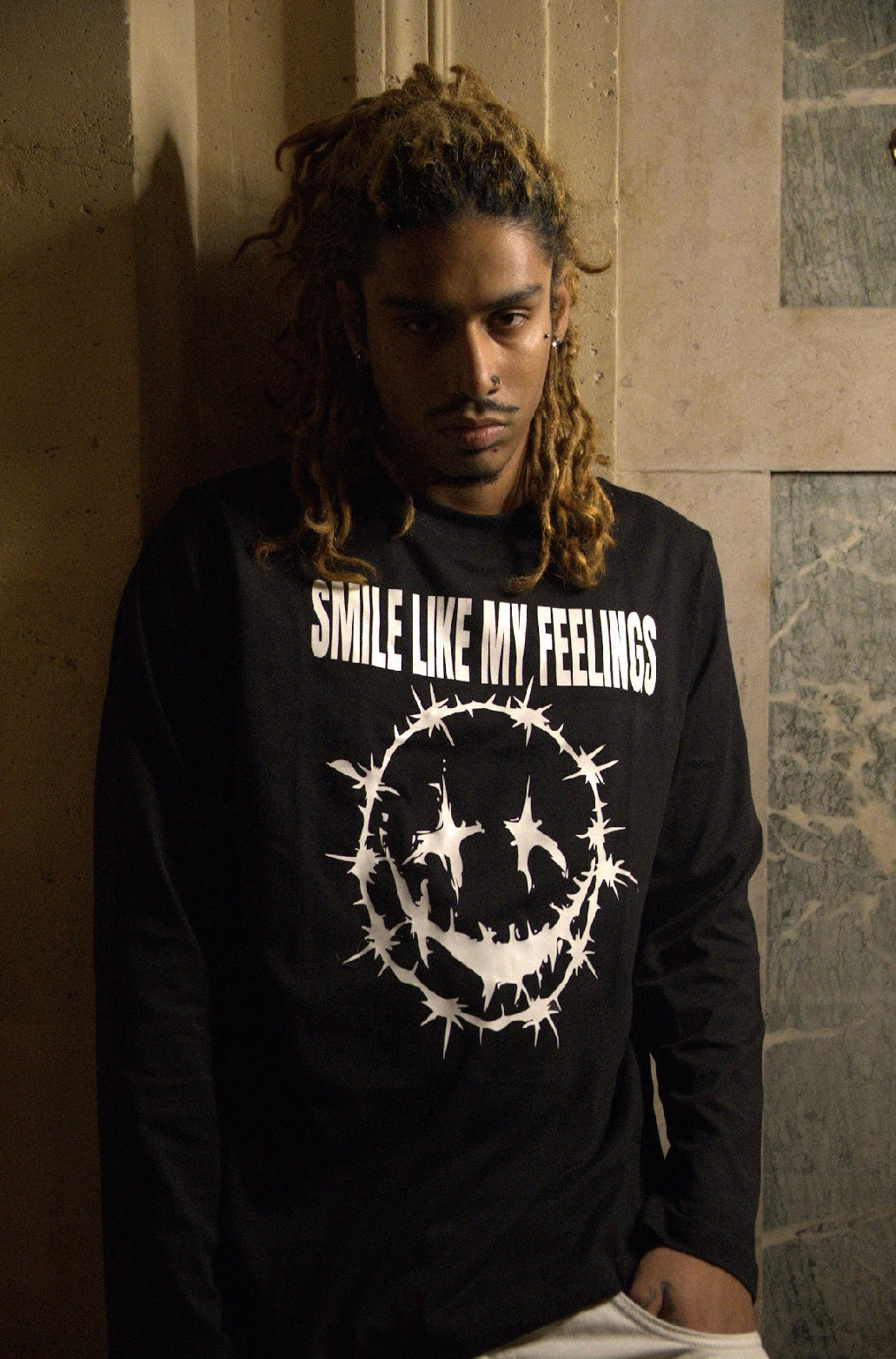 TEE " SMILE LIKE MY FEELINGS "